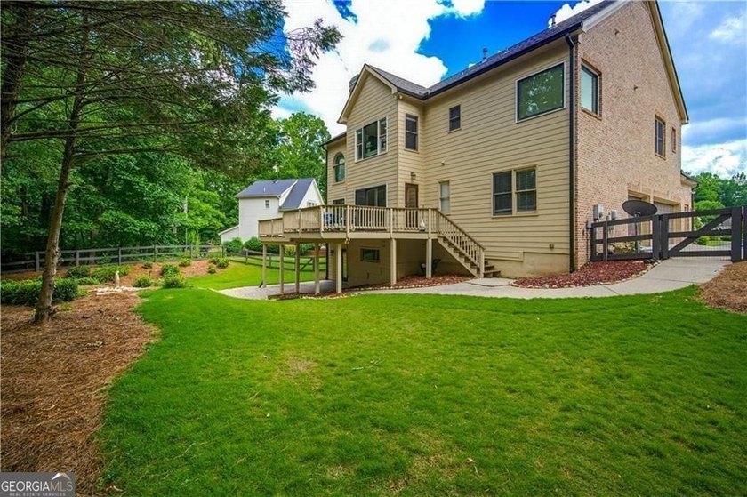 Beautifully updated, this Polo home defines the suburban bliss - photo 50