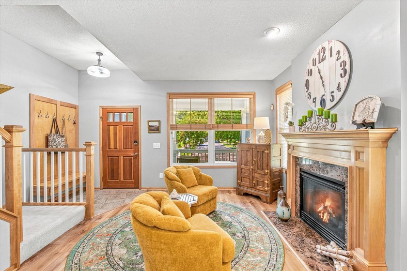 Welcome to this charming 4-bedroom, 4-bathroom home located on a - photo 8