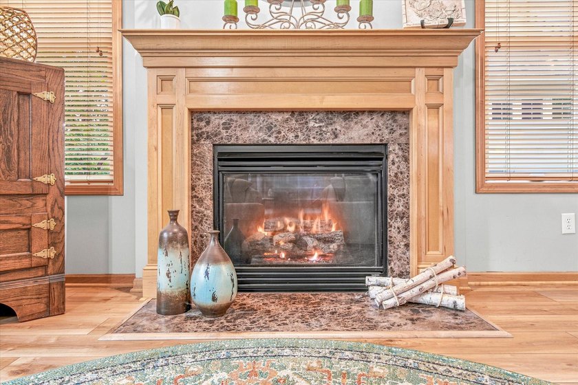 Welcome to this charming 4-bedroom, 4-bathroom home located on a - photo 9