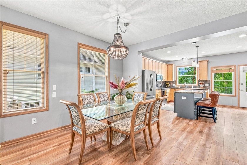 Welcome to this charming 4-bedroom, 4-bathroom home located on a - photo 10