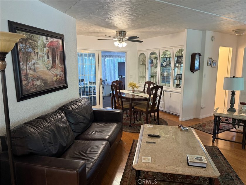 Beautiful Pond-View Home just feet away from the golf course!! - photo 18