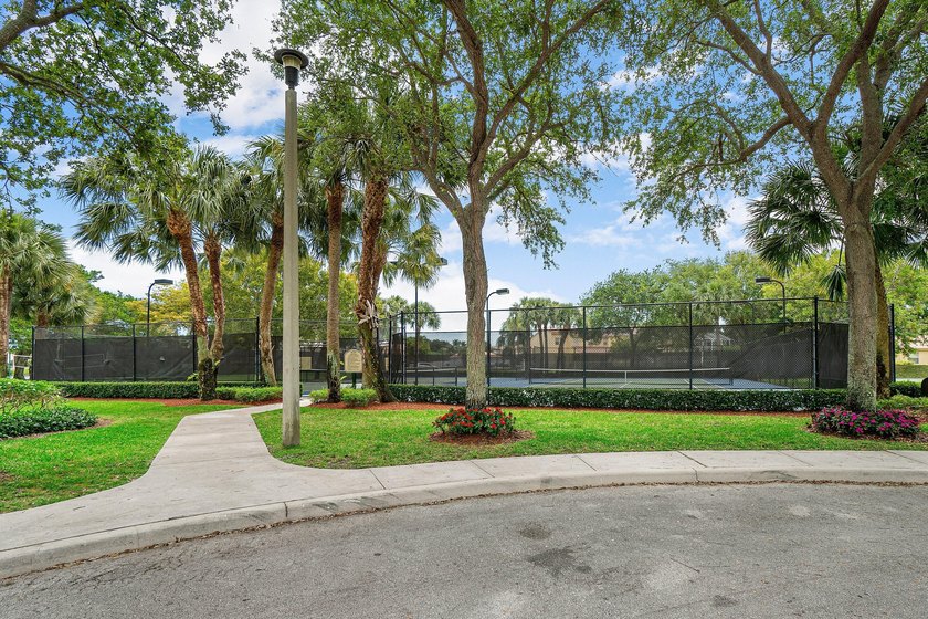 Welcome to this beautifully upgraded waterfront home in the - photo 33
