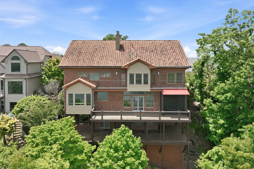 Spectacular Lake views - City of Gainesville - Elevator - photo 4