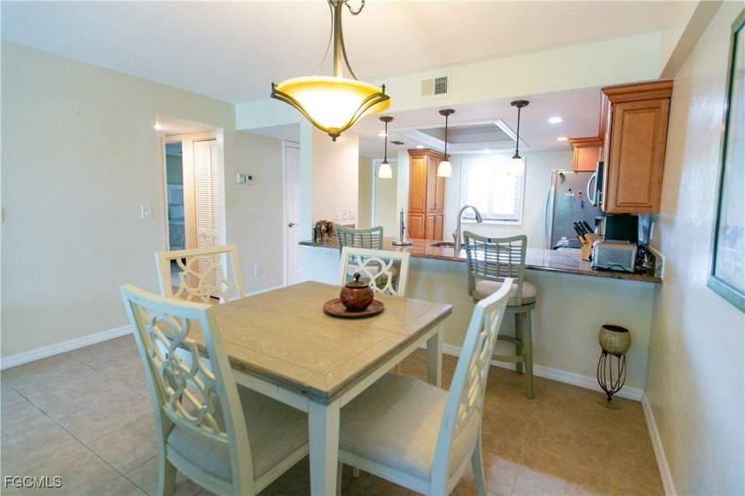 Turn Key!! River view, resort amenities, and storm-smart - photo 4