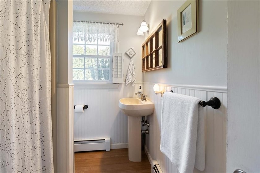 This beautifully maintained home truly shows the care and pride - photo 25