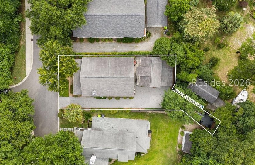 Nestled on a quiet dead-end street in the highly sought-after - photo 2