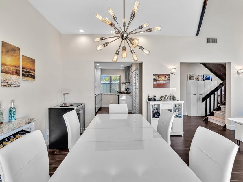 As seen on TV! Soaring wood vaulted ceilings, fully remodeled - photo 23