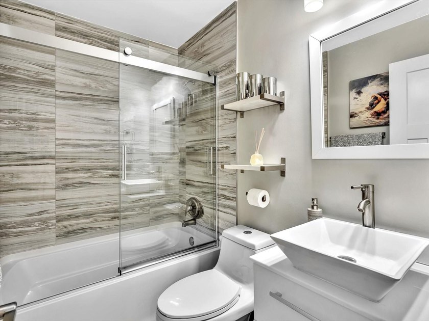As seen on TV! Soaring wood vaulted ceilings, fully remodeled - photo 33