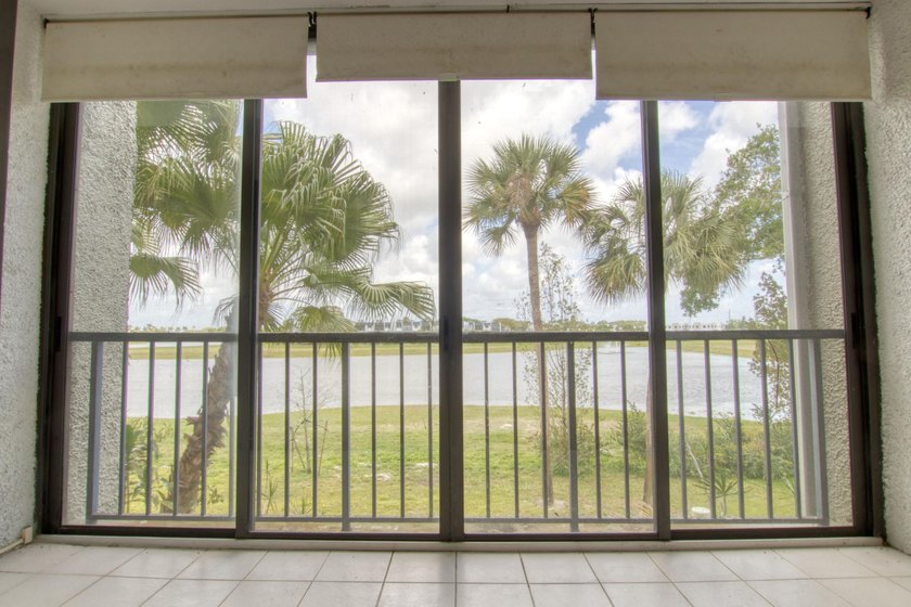 MOTIVATED SELLER. 1/1 condo with a full view of the lake off - photo 10