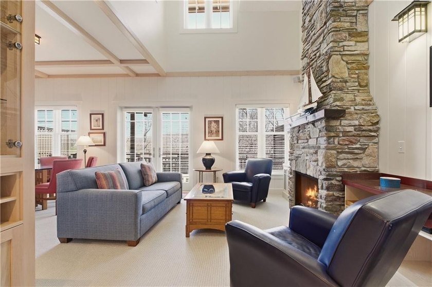 Rare opportunity to own in The Aquidneck Club Clubhouse - photo 5