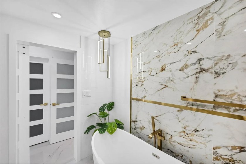 Great income opportunity on AirDna with over $100K in annual - photo 27
