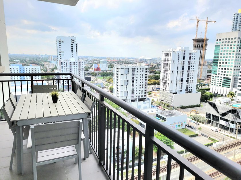 Fully furnished high floor at the desirable Mary Brickell - photo 8