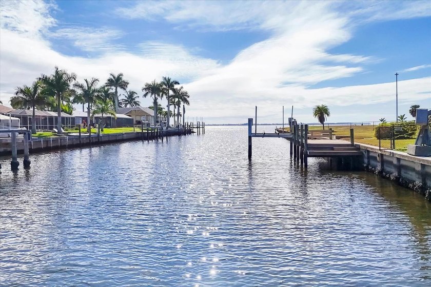 Great income opportunity on AirDna with over $100K in annual - photo 41