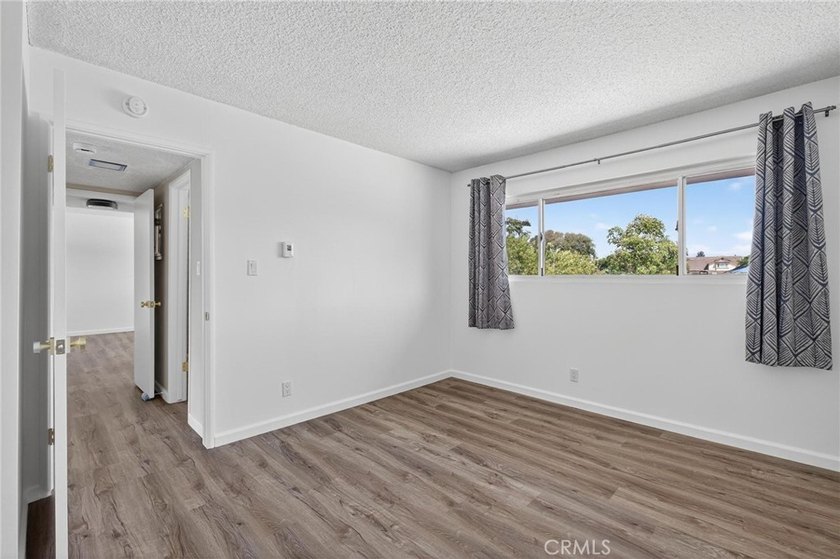 Welcome to the ideal turn-key condo in Torrance. This - photo 11
