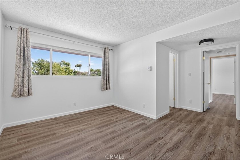 Welcome to the ideal turn-key condo in Torrance. This - photo 16