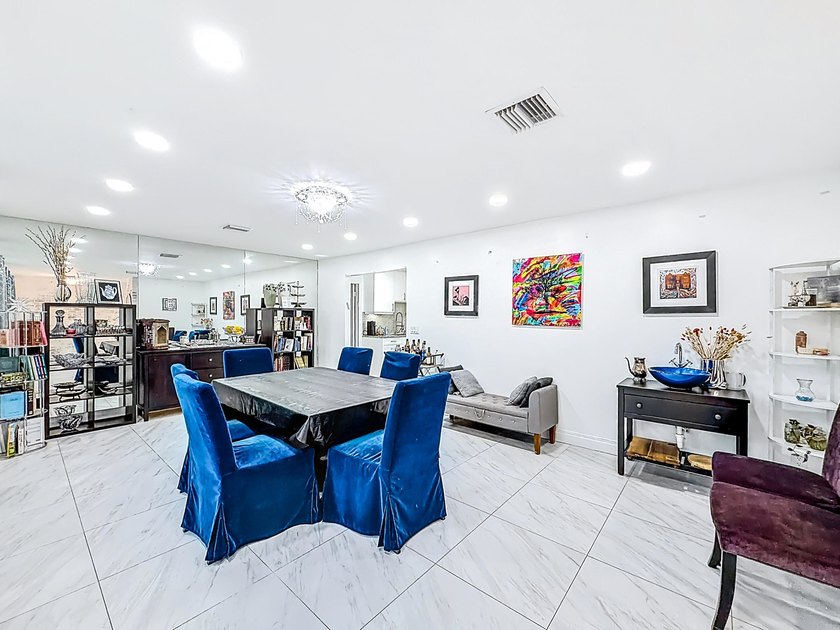 Welcome to this beautifully remodeled home on a quiet cul-de-sac - photo 4