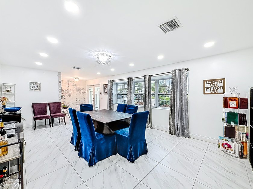 Welcome to this beautifully remodeled home on a quiet cul-de-sac - photo 6