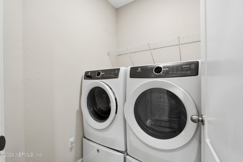 Welcome to this beautifully maintained, move-in ready home - photo 22