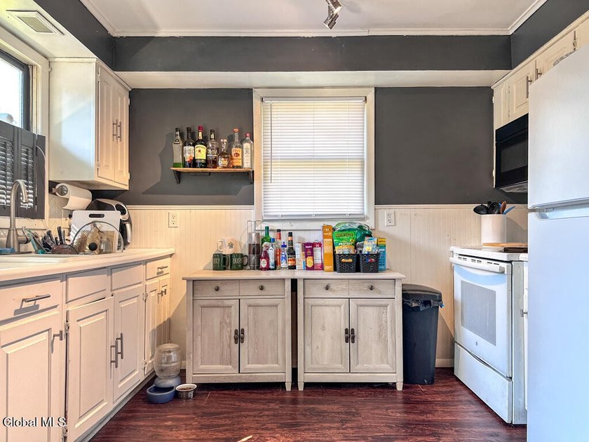 Exceptional investment opportunity in the heart of Lake George! - photo 19