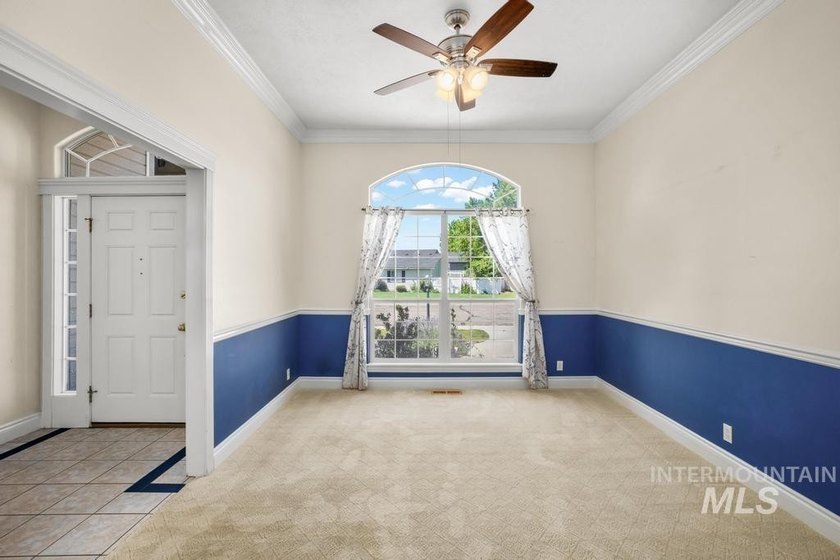Great Meridian Location just off Franklin and Linder. 4 bedroom - photo 21