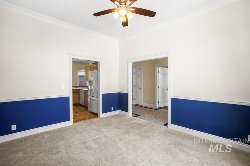 Great Meridian Location just off Franklin and Linder. 4 bedroom - photo 22