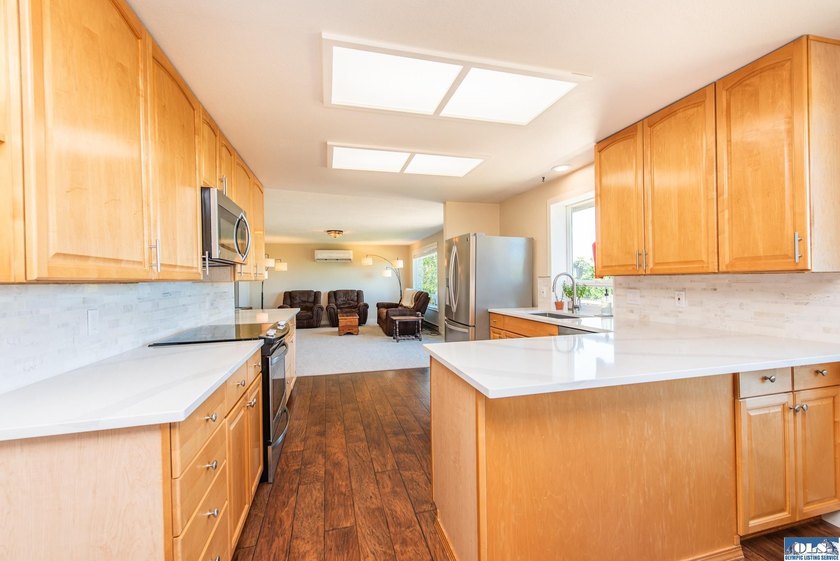 Perched above Sequim, this beautifully updated 3-bedroom, 2-bath - photo 23