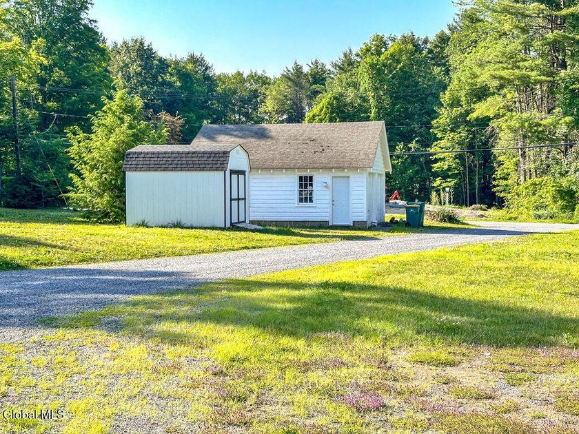 Exceptional investment opportunity in the heart of Lake George! - photo 26