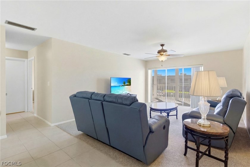 Just reduced! Great 2/2 gulf access condo Downtown Cape Coral - photo 6