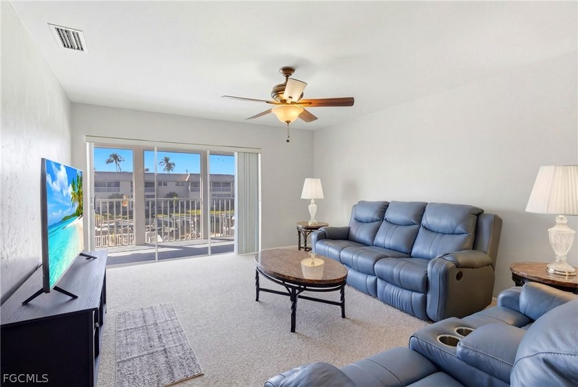 Just reduced! Great 2/2 gulf access condo Downtown Cape Coral - photo 8