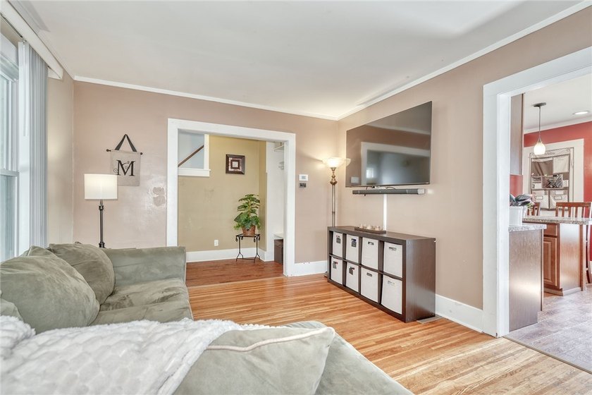 Classic city colonial with 3/4 bedrooms and 1.5 baths. Looking - photo 14