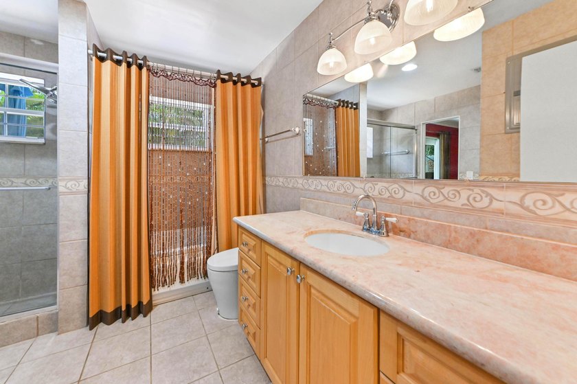 Mid-Century Modern Perfection in the Heart of Wilton Manors! - photo 16