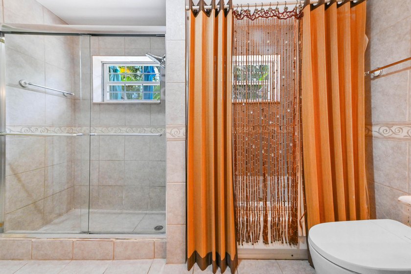 Mid-Century Modern Perfection in the Heart of Wilton Manors! - photo 17