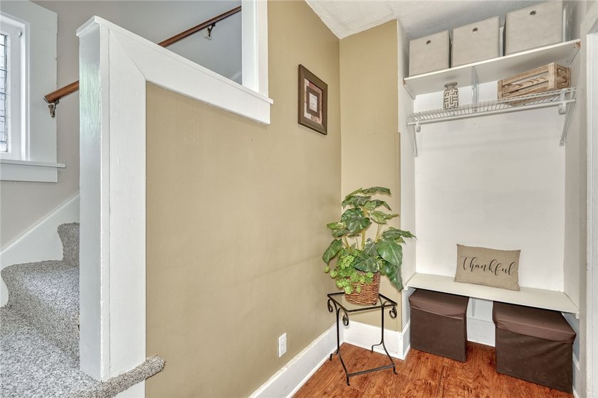 Classic city colonial with 3/4 bedrooms and 1.5 baths. Looking - photo 18