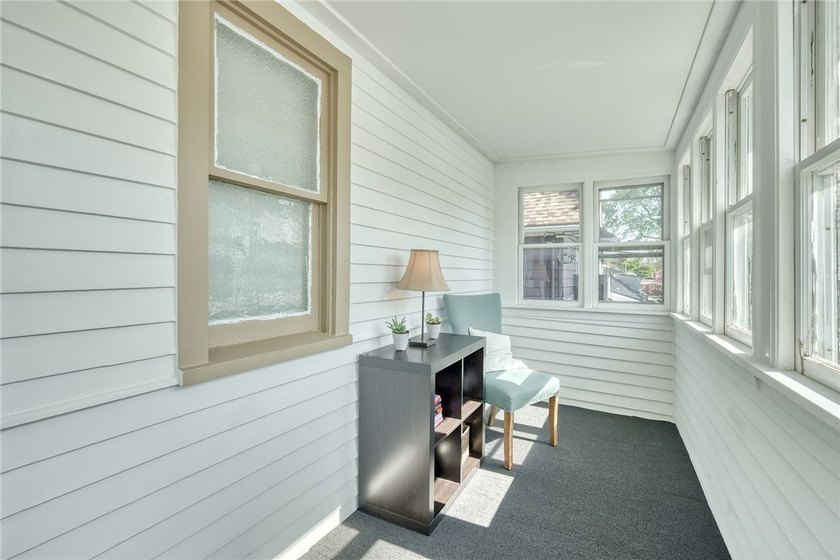 Classic city colonial with 3/4 bedrooms and 1.5 baths. Looking - photo 32