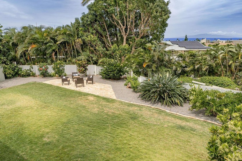 HUGE PRICE REDUCTION! Ocean views, breathtaking sunsets, and an - photo 4