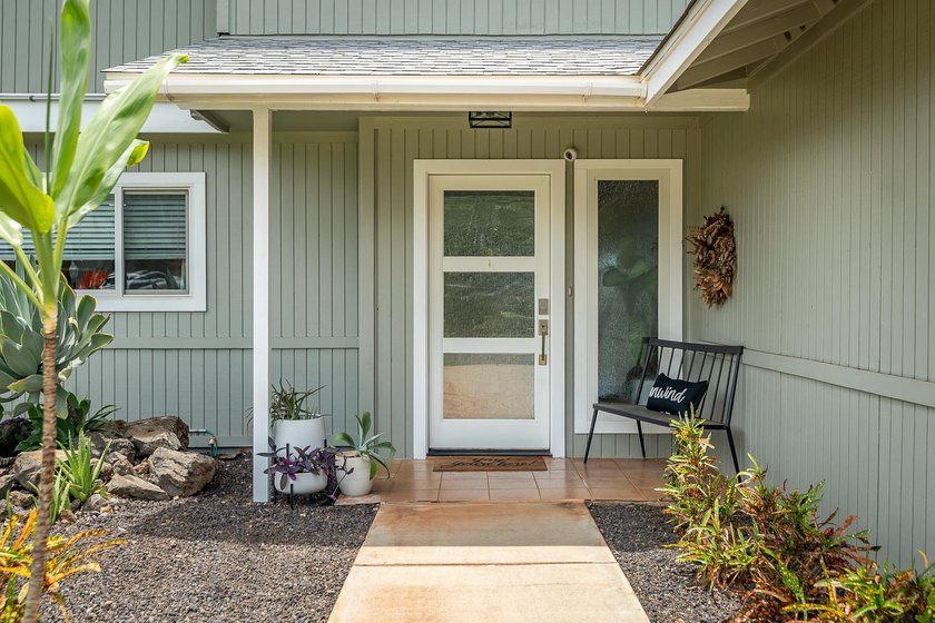 HUGE PRICE REDUCTION! Ocean views, breathtaking sunsets, and an - photo 7
