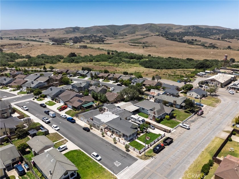 Located in the highly desirable community of Old Orcutt, this - photo 9