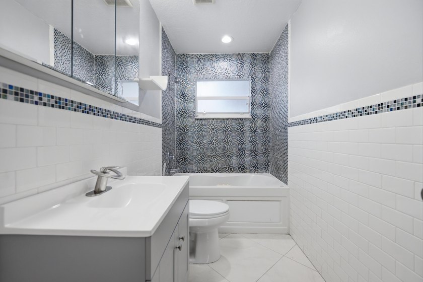 Welcome to this charming 3BR / 2BA single-story home located in - photo 16