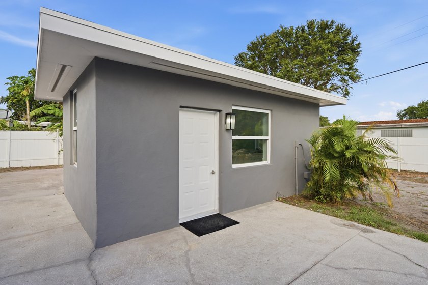 Welcome to this charming 3BR / 2BA single-story home located in - photo 18