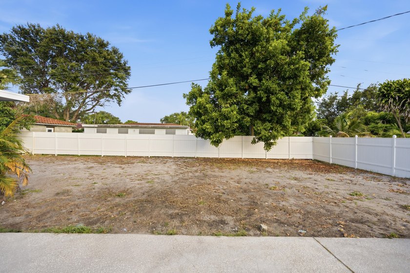 Welcome to this charming 3BR / 2BA single-story home located in - photo 25