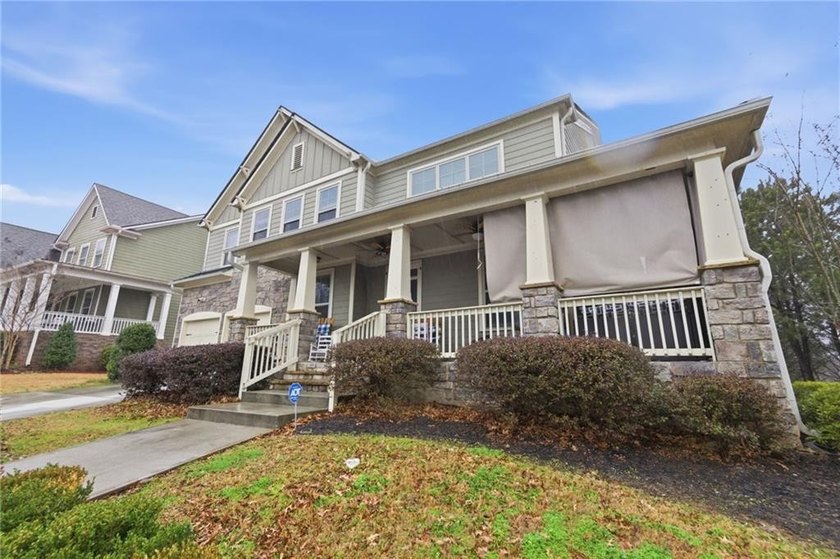 Move-in ready and beautifully maintained! This 5-bed,4.5-bath - photo 2