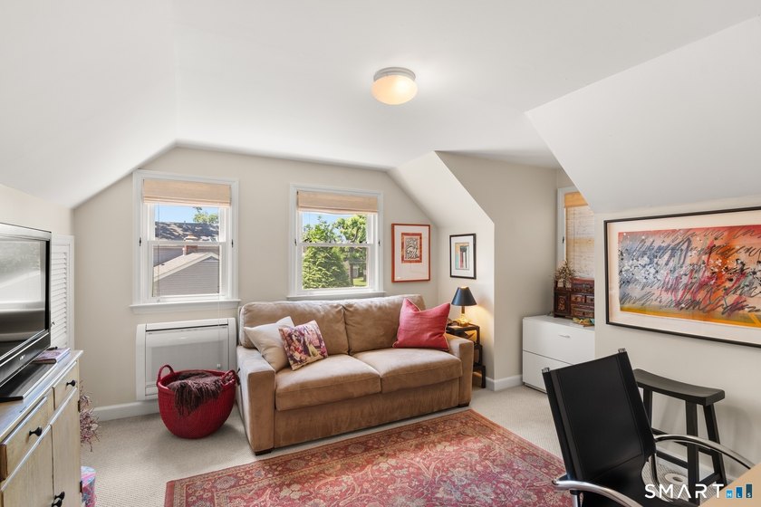 This classic New England Cape Cod is nestled just a short walk - photo 24