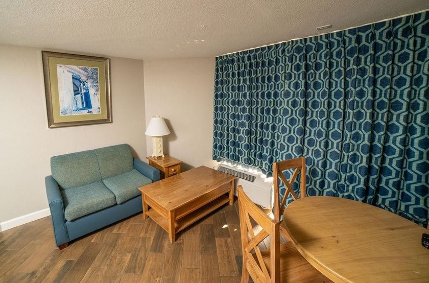 Welcome to this one-bedroom condo with excellent ocean views up - photo 7