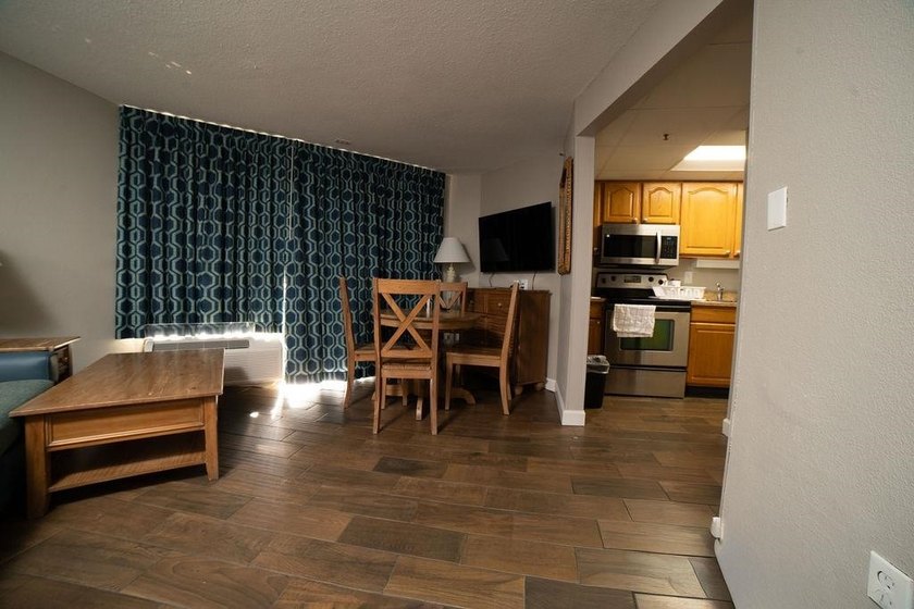Welcome to this one-bedroom condo with excellent ocean views up - photo 10