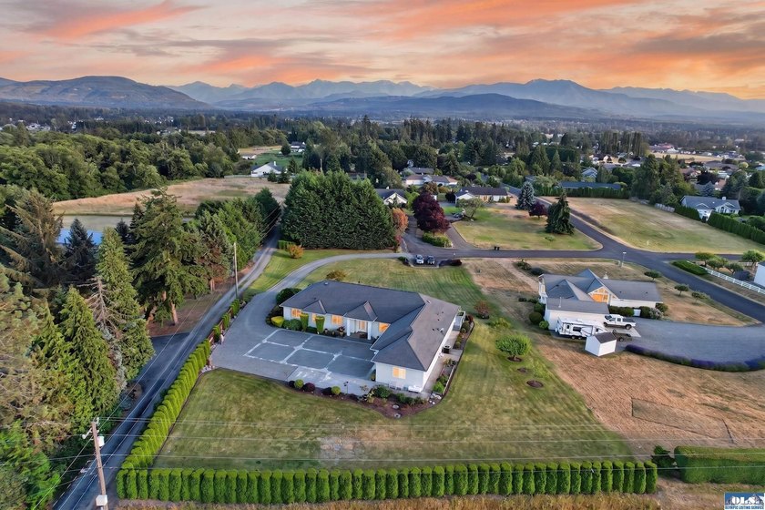 Experience refined Northwest living in this meticulously - photo 45