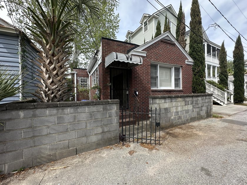 Opportunity awaits at 3 Woodall Court! This gutted home is ready - photo 5