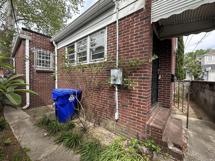 Opportunity awaits at 3 Woodall Court! This gutted home is ready - photo 6