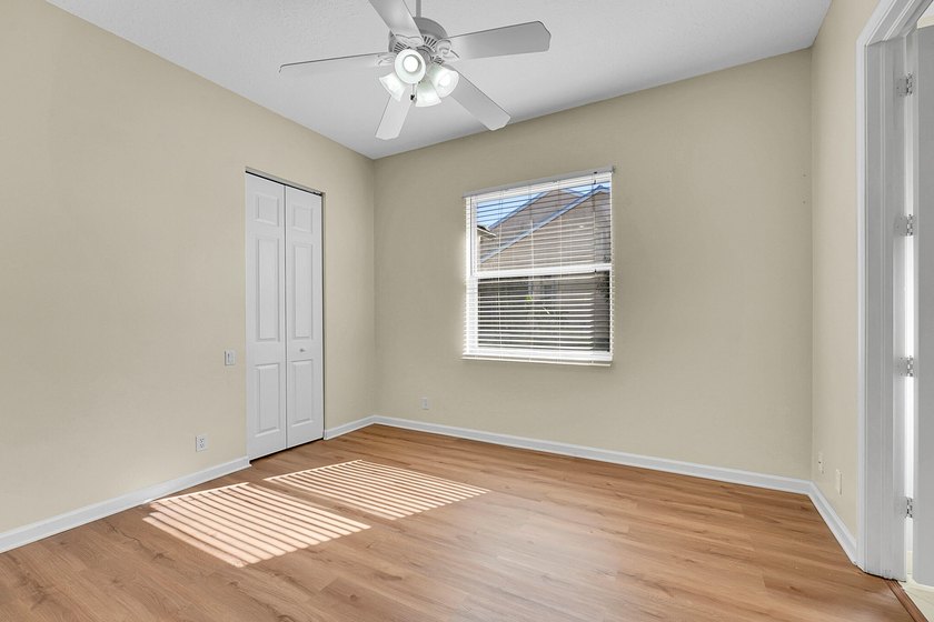 * * *Spacious 4-bedroom plus Den and Flex Room (that could - photo 27