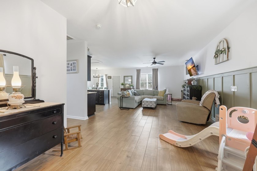 Listed below Appraisal value! Credit to buyer offered at closing - photo 4
