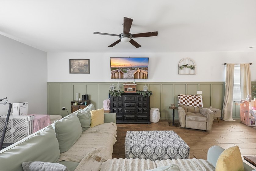 Listed below Appraisal value! Credit to buyer offered at closing - photo 9